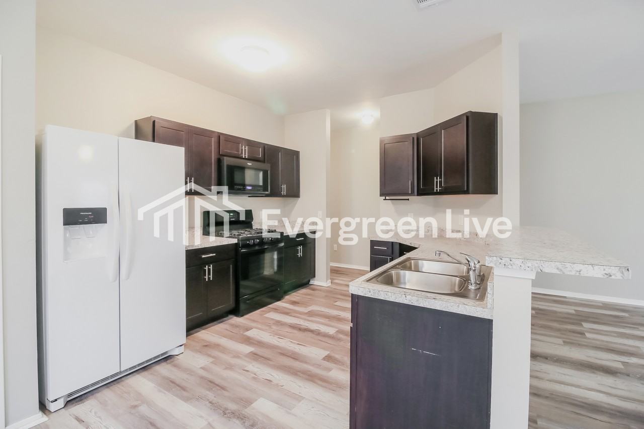 1824 Oxen Ln - Photo 6 of 17