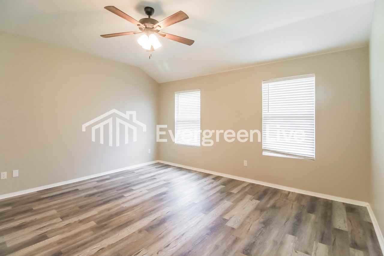 1824 Oxen Ln - Photo 5 of 17