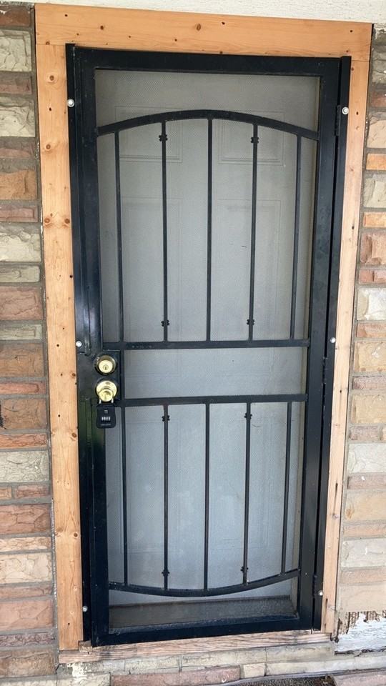 1534 Dietzen Ave - Photo 2 of 33