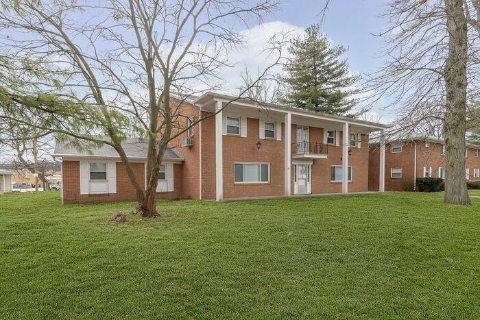 5801 W 25th St #1 - Photo 2 of 33