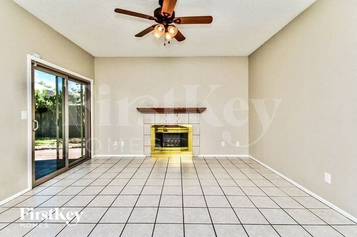 2710 W Camino Del Medrano - Photo 2 of 16