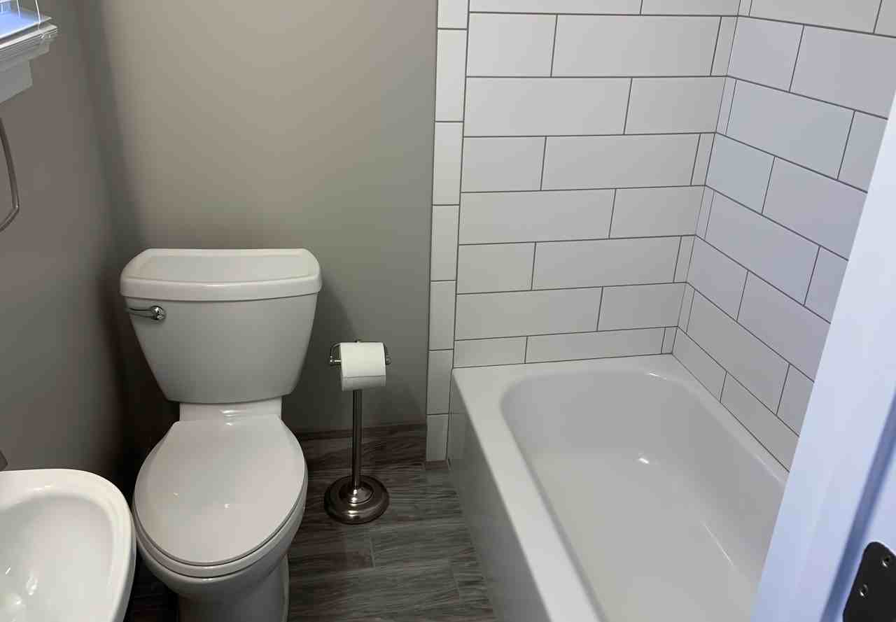 106 W 5th St #2 - Photo 5 of 10