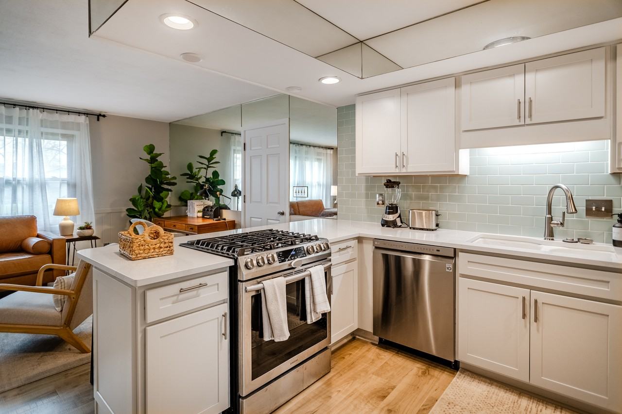 3928 Pasadena Drive #NA - Photo 4 of 29