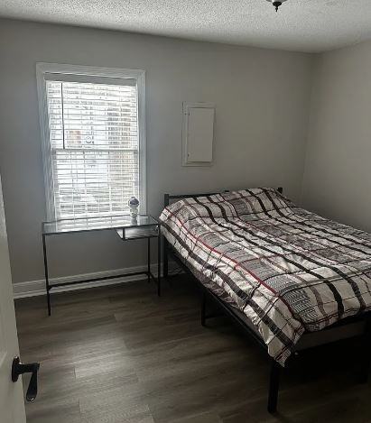 2525 Farnell Dr #NA - Photo 3 of 5