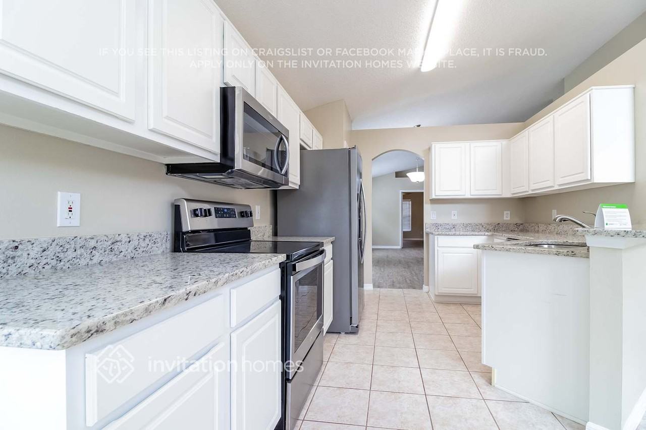 4024 Shawn Cir - Photo 6 of 18