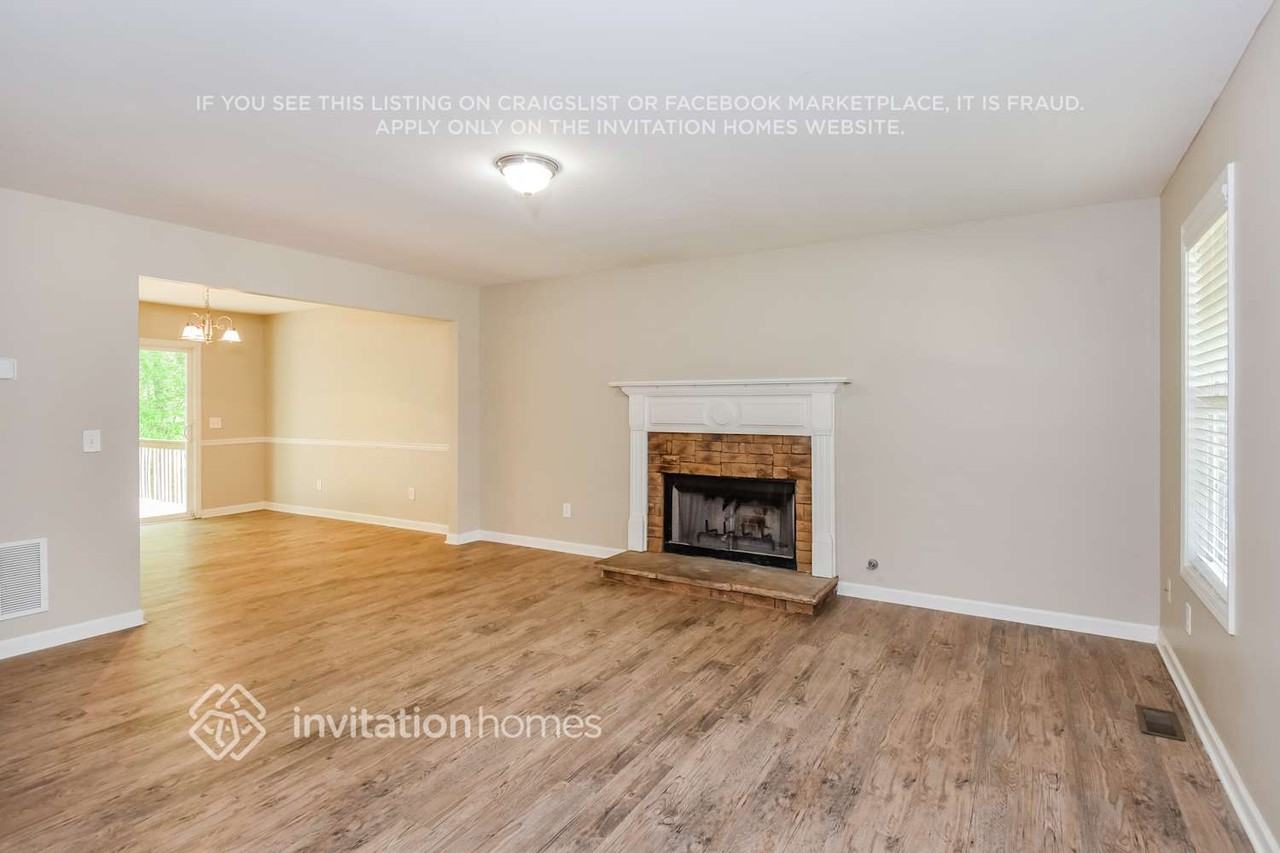 9365 Brooke Cove Ct - Photo 5 of 19