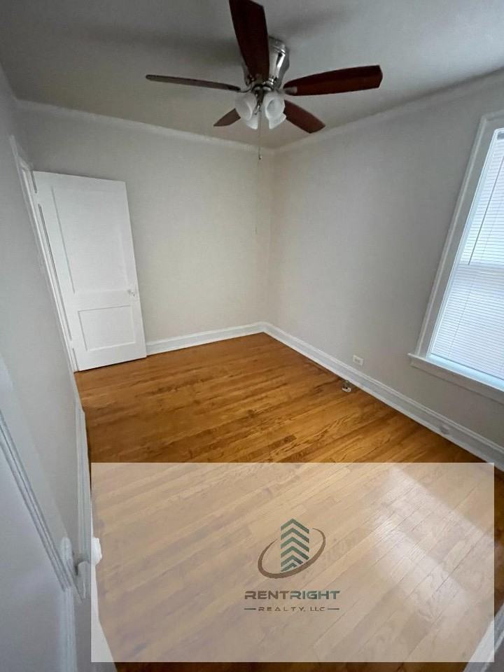 4027 W School St #4031-2B - Photo 3 of 19