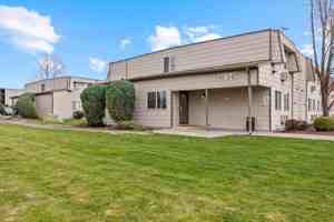 featured image of 1501 W Rose St