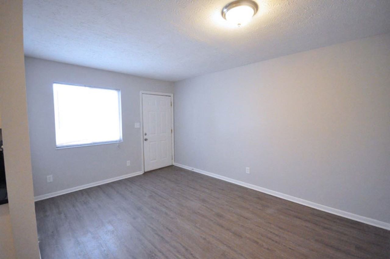 1304 Courtland Avenue - Photo 3 of 11