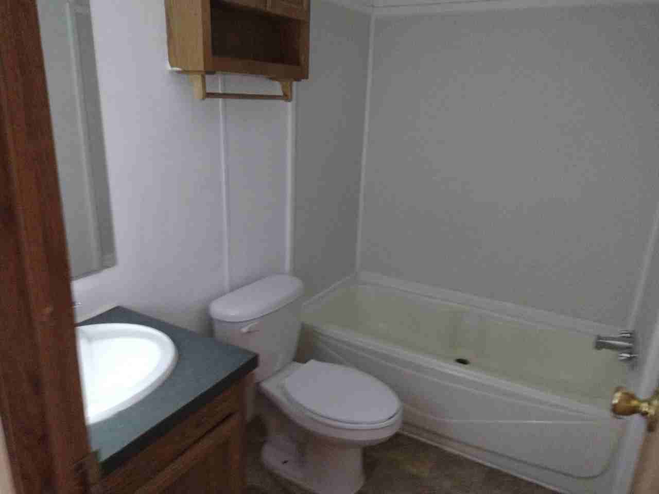 118 Navasota Dr - Photo 3 of 7