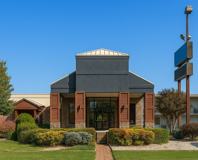 Great One Bedroom Efficiency on the Parkway in the Heart of Pigeon Forge! All Utilities Included! - Photo 1 of 1