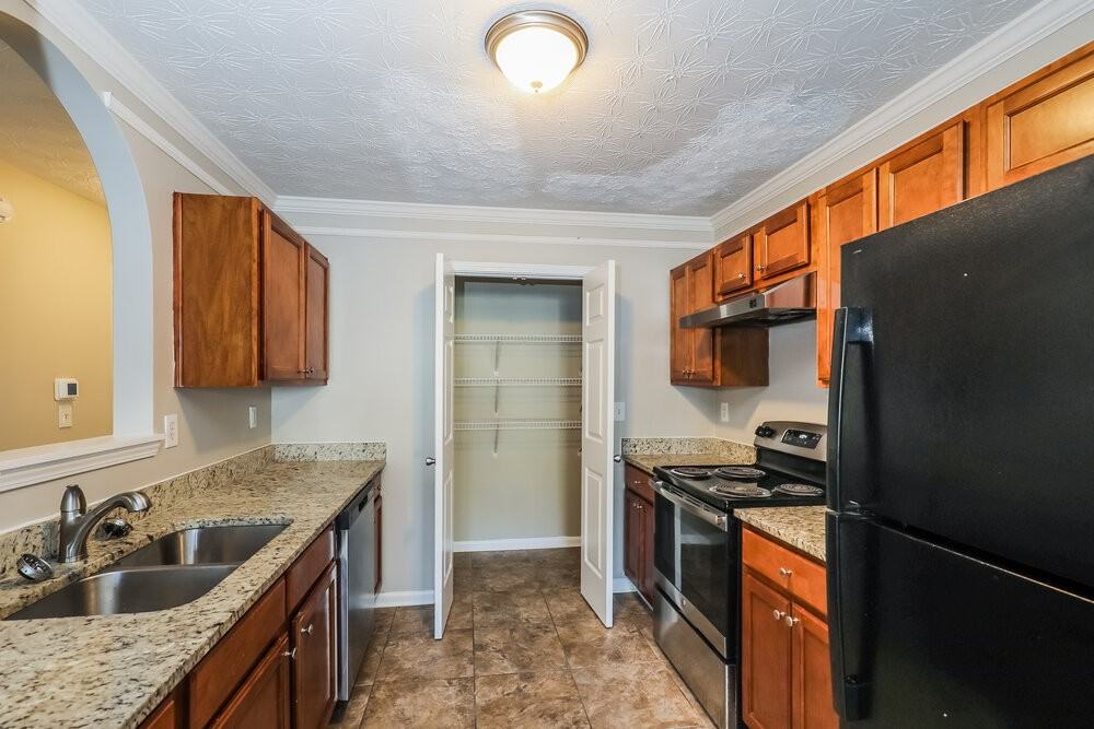 2432 Wood Bend Ln - Photo 7 of 17