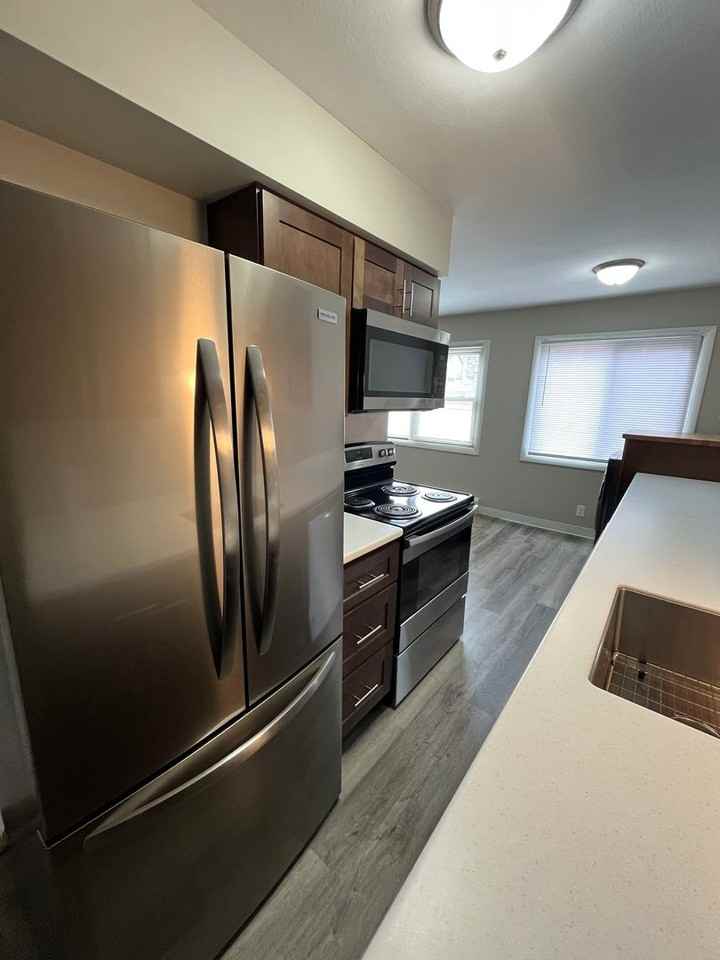 1807 E 3rd St #12 - Photo 7 of 14