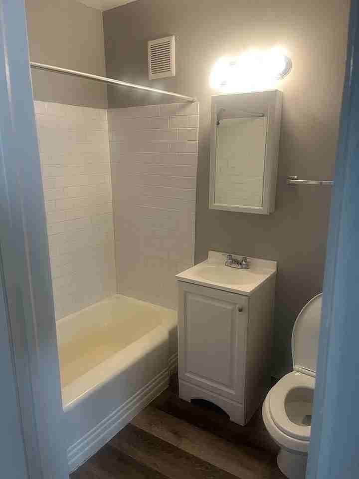 816 Argonne Dr #816I - Photo 3 of 4