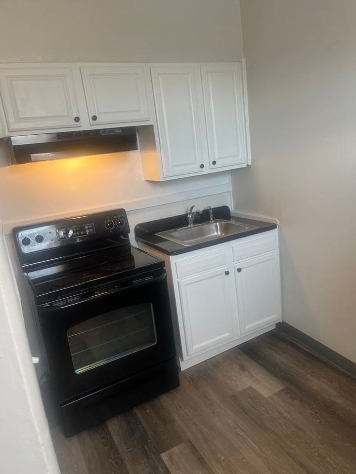 816 Argonne Dr #816I - Photo 4 of 4