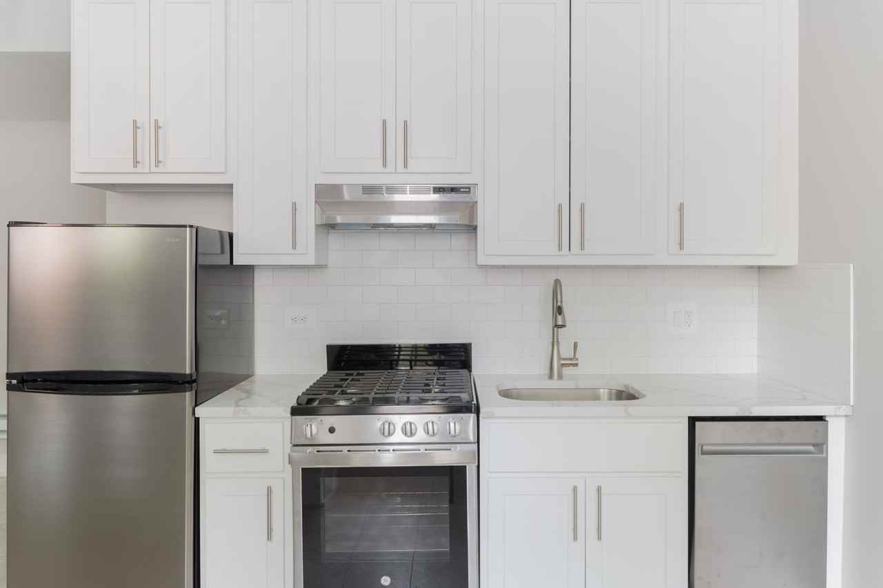617-25 W. Melrose - Photo 7 of 15