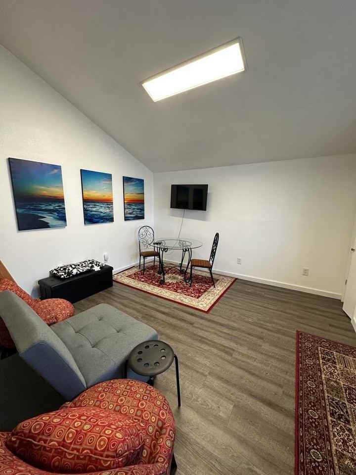 1435 Crestview Dr #MIL - Photo 2 of 12