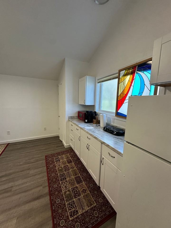 1435 Crestview Dr #MIL - Photo 3 of 12