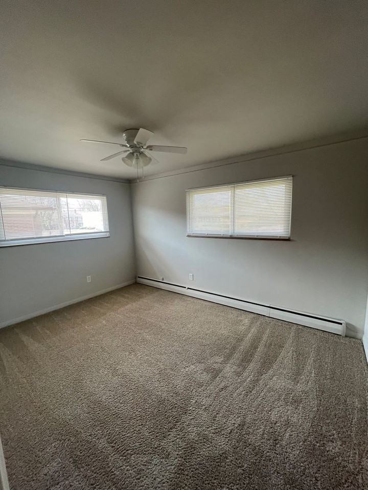 3830 Devon Rd - Photo 4 of 8