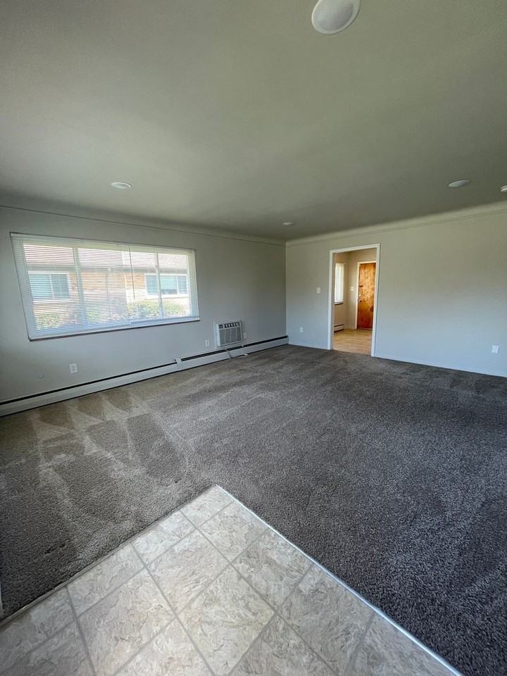 3830 Devon Rd - Photo 2 of 8