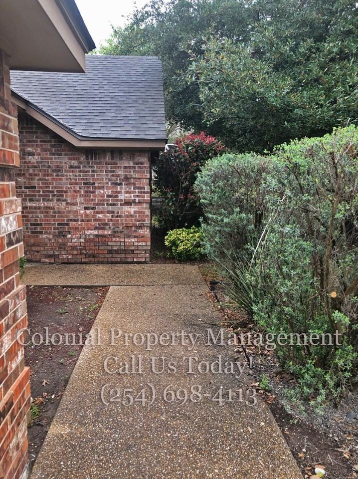 1905 Mcginnis Ct - Photo 2 of 19