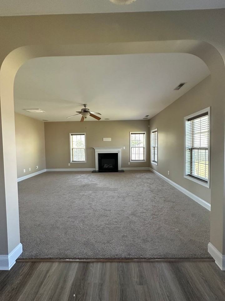 115 Summerseat Way - Photo 3 of 19