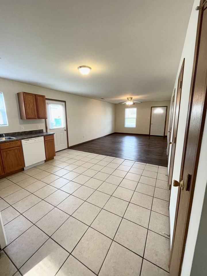 73 Montee Ln - Photo 3 of 7