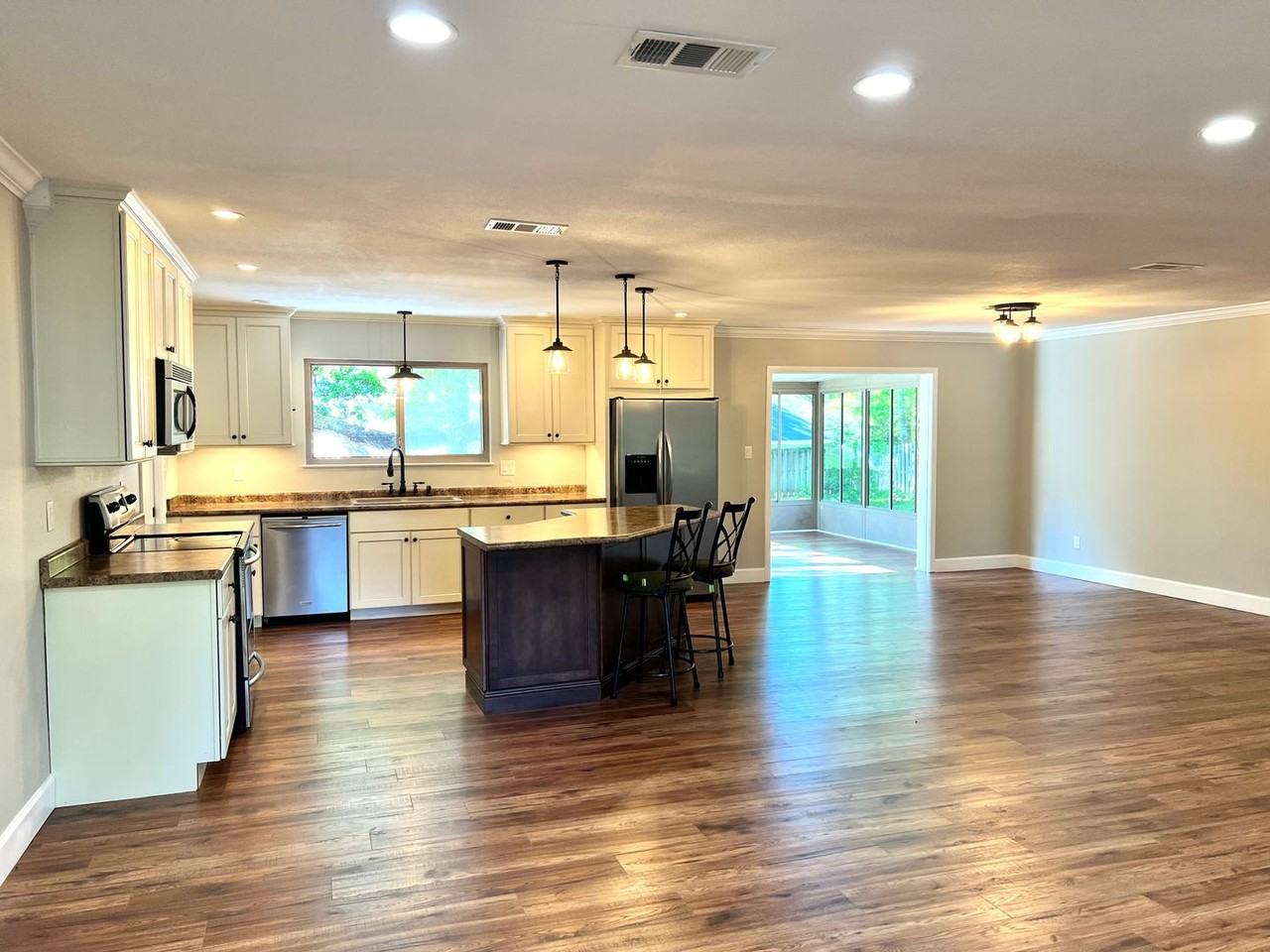 72 E Kathy Ln - Photo 7 of 40