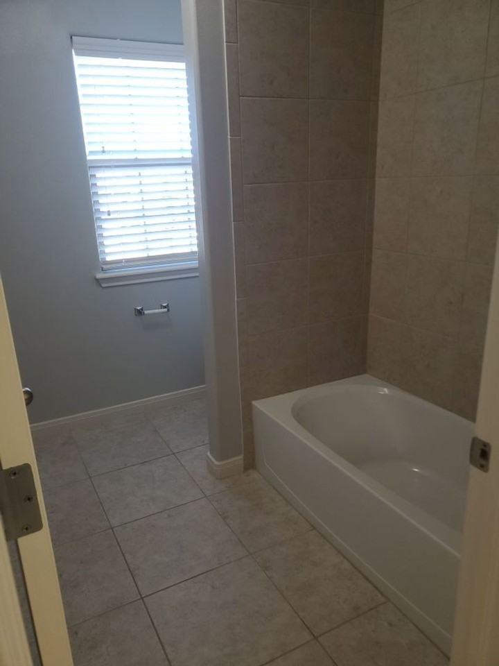 3004 Copan Ct - Photo 5 of 40