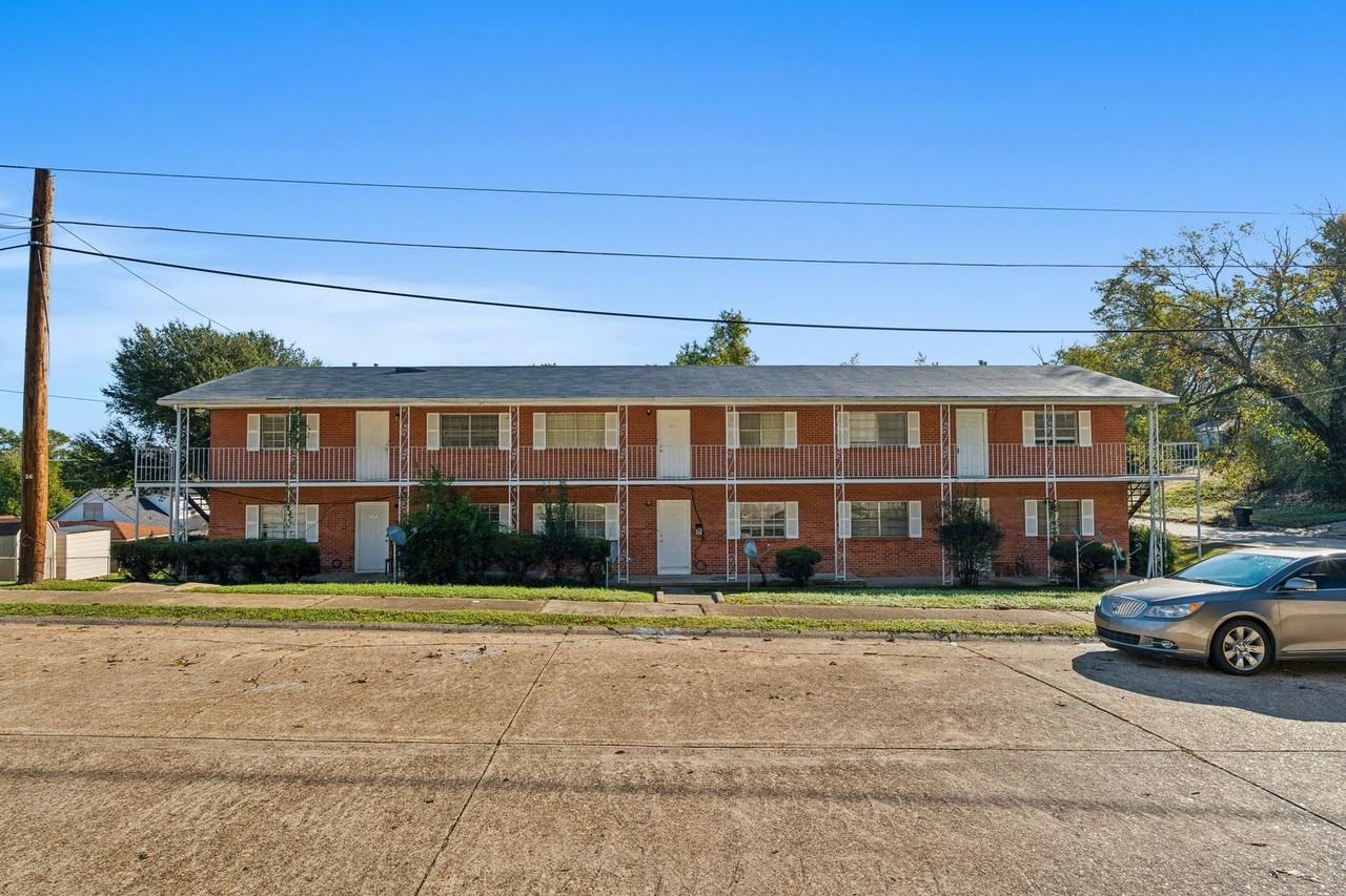 515 Alabama Ave - Photo 2 of 7