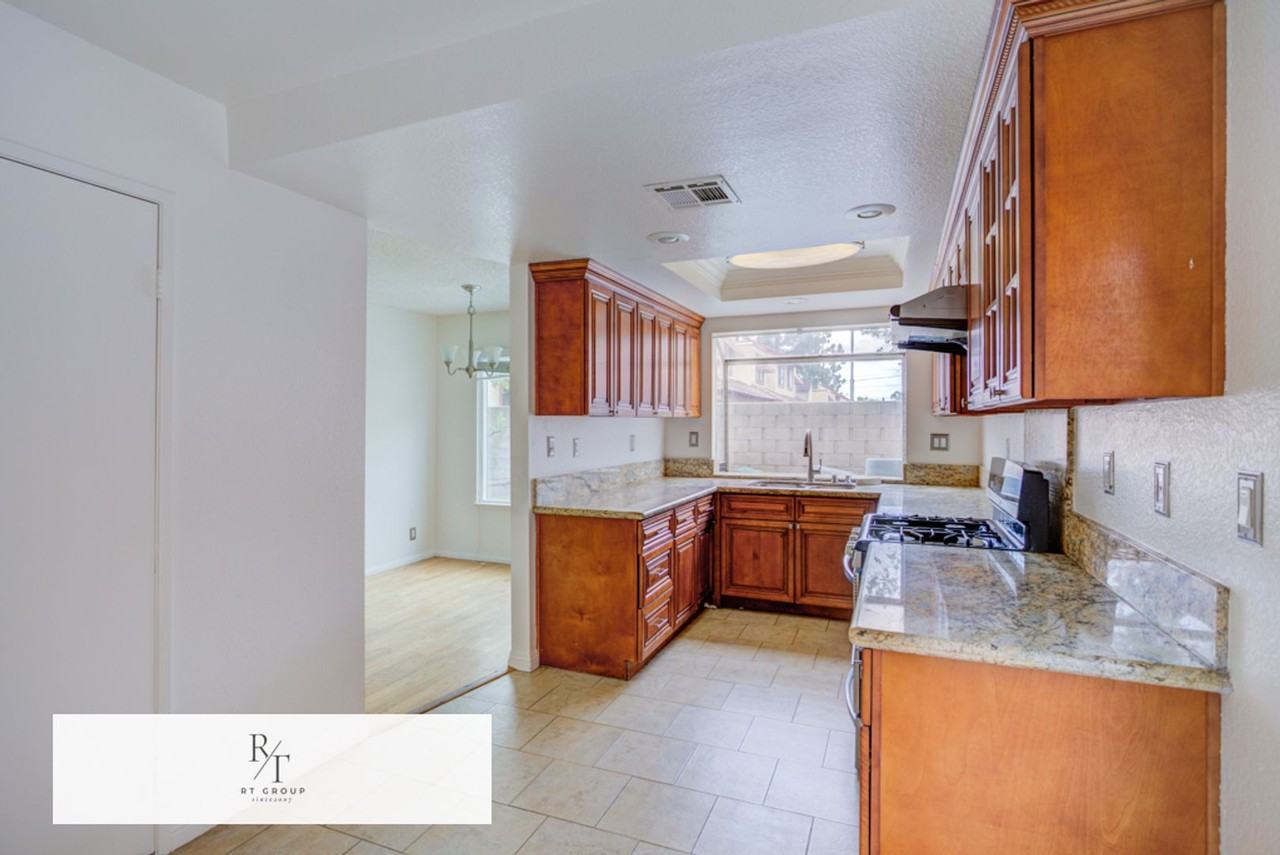 13006 Parkview Dr - Photo 7 of 48