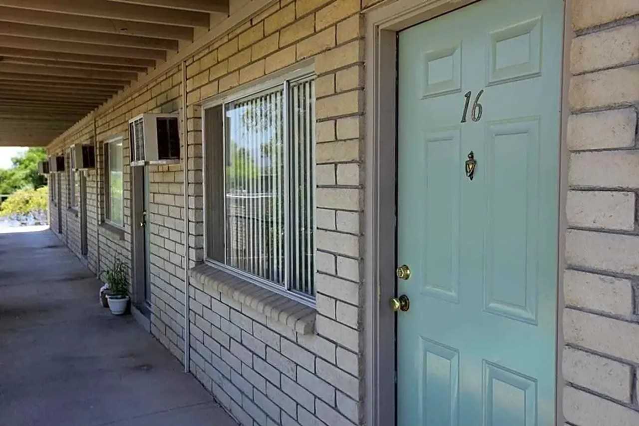 13 E Limberlost Dr - Photo 4 of 19