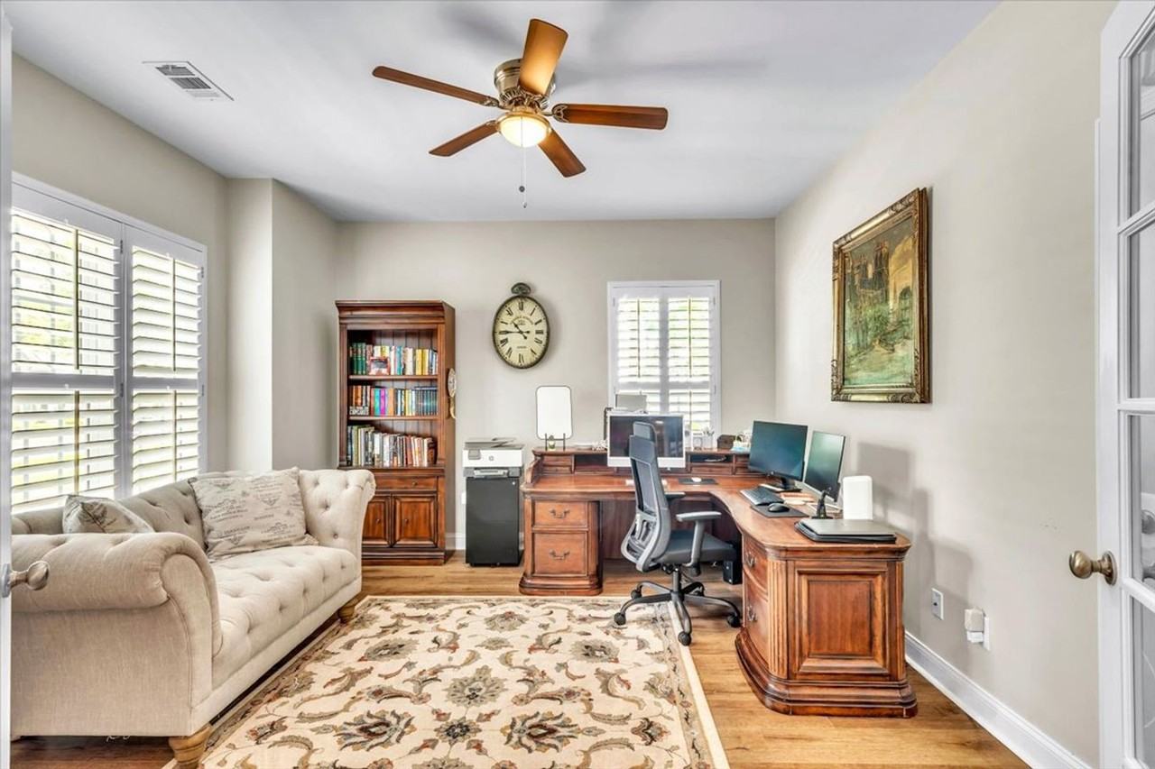 265 Blackjack Oak Dr W - Photo 5 of 50