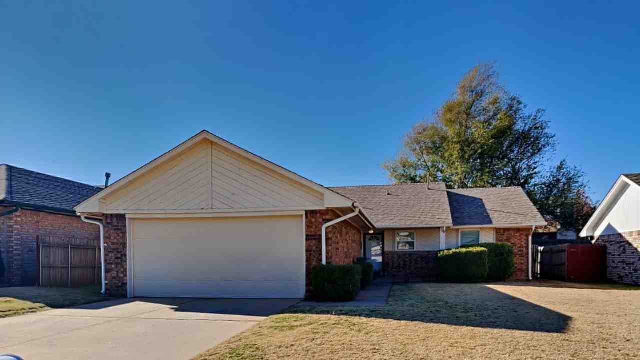 3713 Windscape Ct - Photo 2 of 16