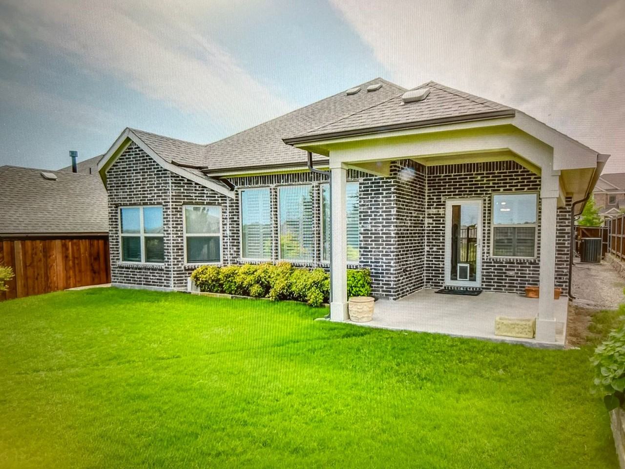 5541 Annie Creek Rd - Photo 2 of 16