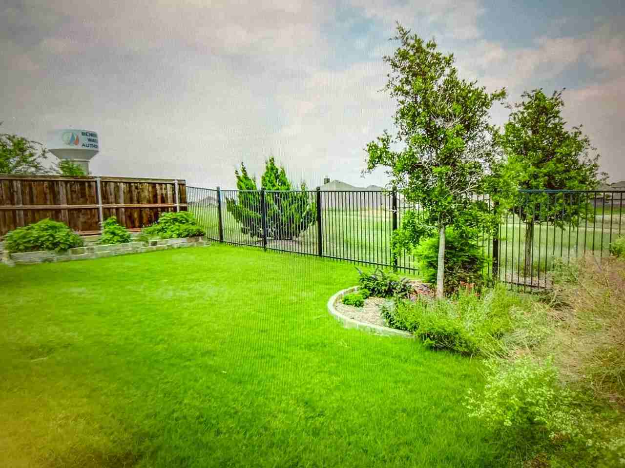 5541 Annie Creek Rd - Photo 3 of 16