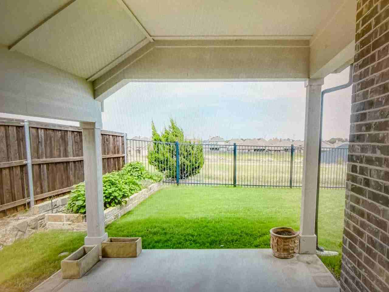 5541 Annie Creek Rd - Photo 5 of 16