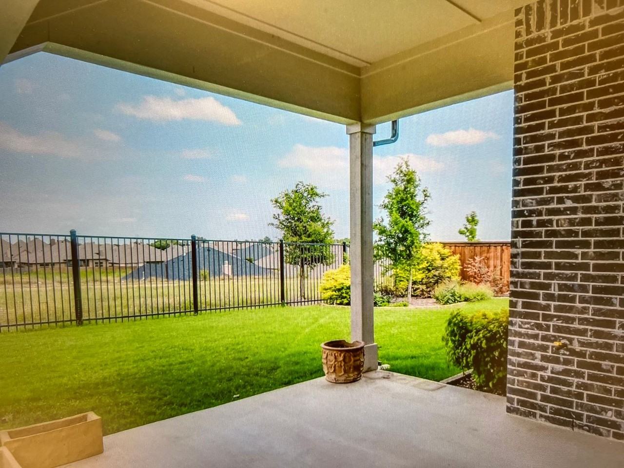 5541 Annie Creek Rd - Photo 6 of 16