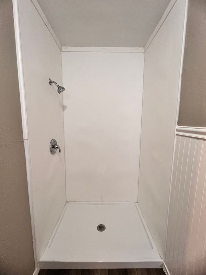 2615 Colquit Rd - Photo 6 of 9