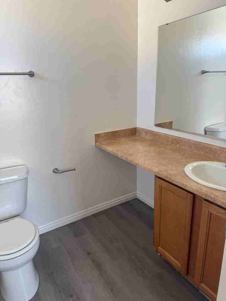 634 E 1375 S - Photo 3 of 7