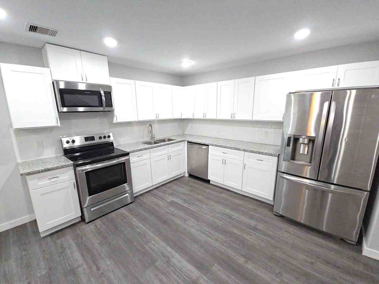 4626 Shreveport Blvd #A - Photo 2 of 23
