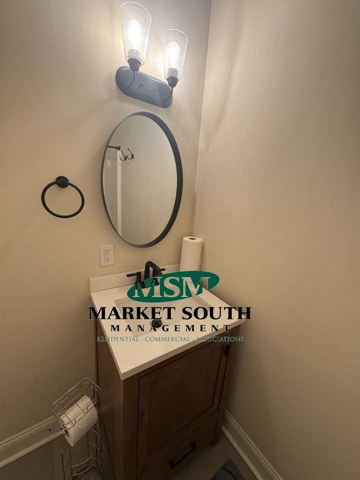 211 W Henry St Frnt - Photo 7 of 11