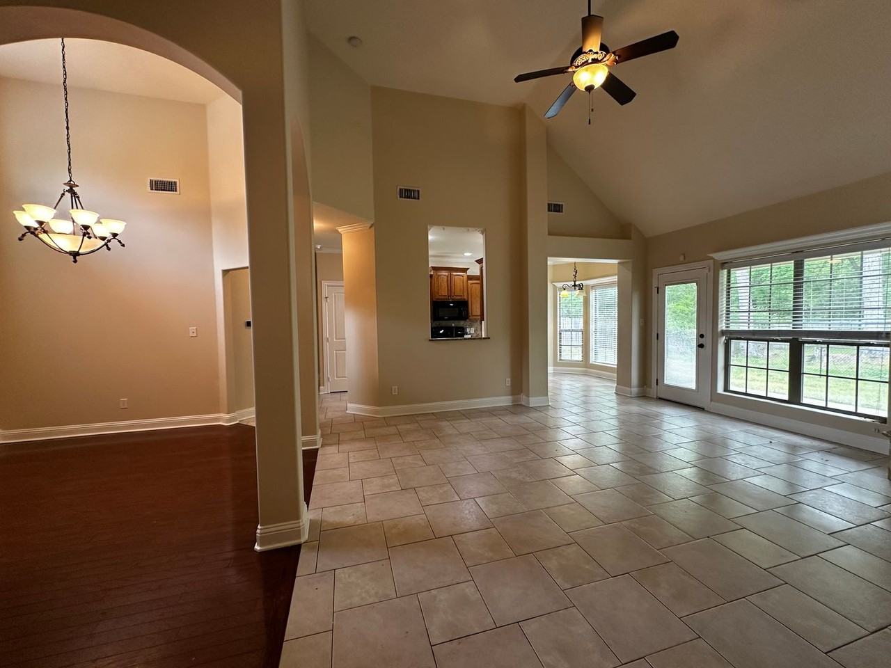 102 Brownrigg Ave - Photo 2 of 21