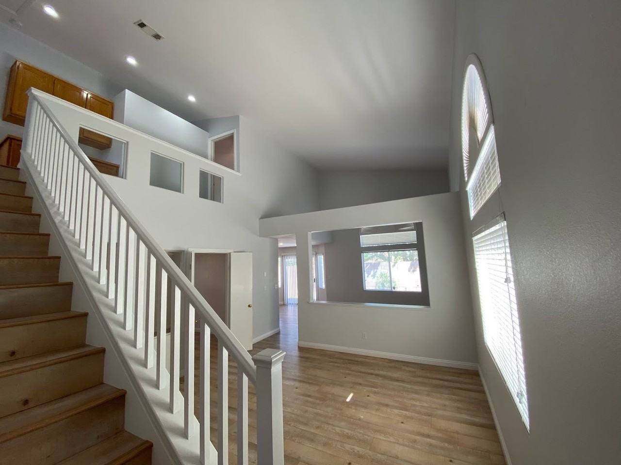 808 Midpride St - Photo 3 of 17