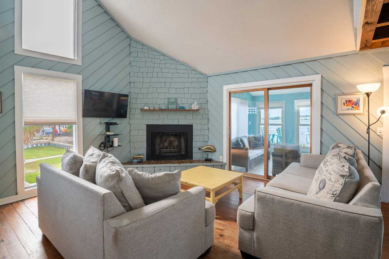 209 Florida Avenue - Photo 6 of 39