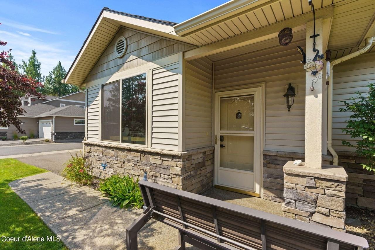1315 E Mordyl Loop - Photo 2 of 30