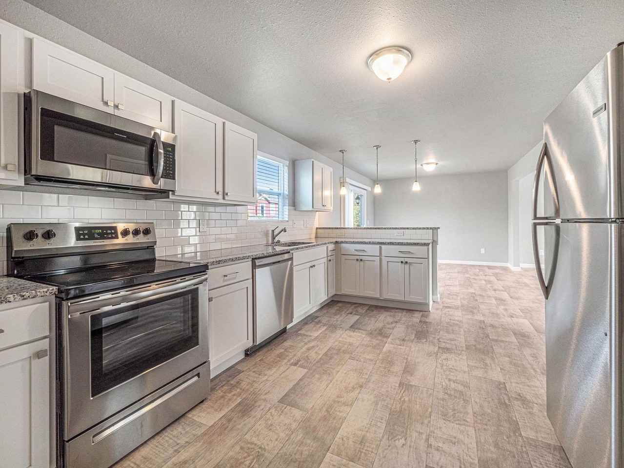 2790 Treymore St - Photo 2 of 20