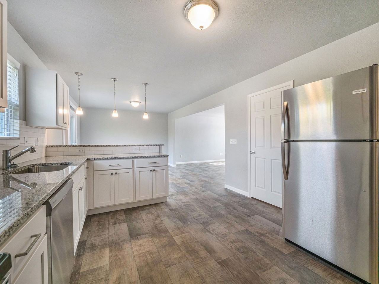 2790 Treymore St - Photo 3 of 20