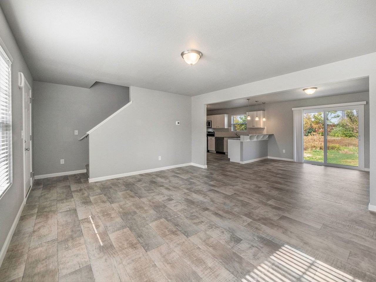 2790 Treymore St - Photo 7 of 20