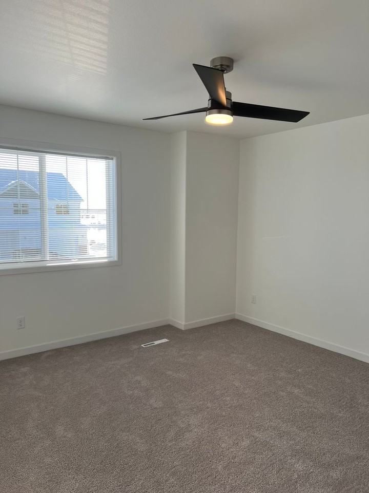 4951 37th Ave S - Photo 6 of 14